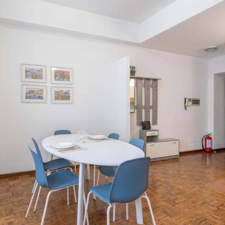 Large family apartment in a fresh area of Lecco - Apartment - 13