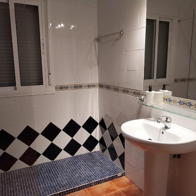 Andalusian patio villa 12 pax with private pool - Casa de 6 dormitorios - 23