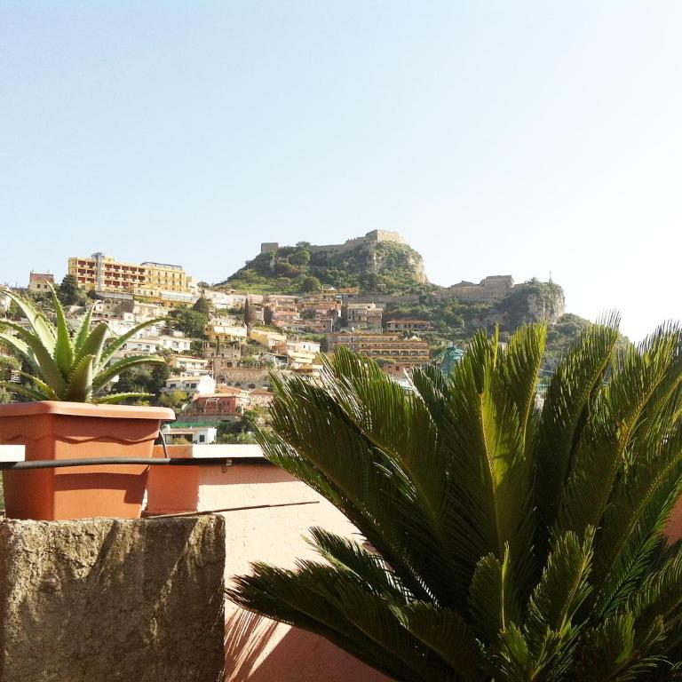 Taormina center 4 BR penthouse, terrace with views - Four-Bedroom Apartment - Attic - 29