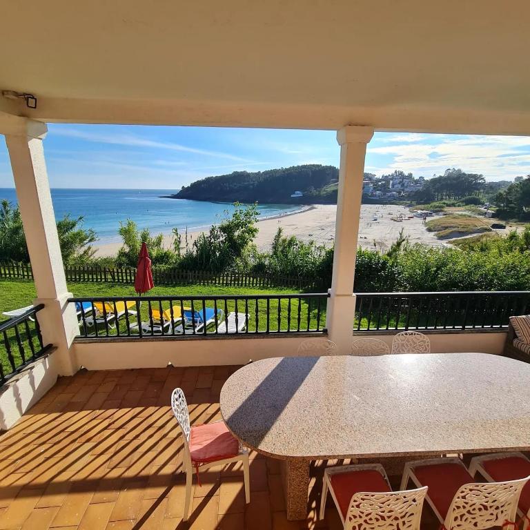 Chalet en Sanxenxo, en playa Canelas - Casa de 5 dormitorios - 41