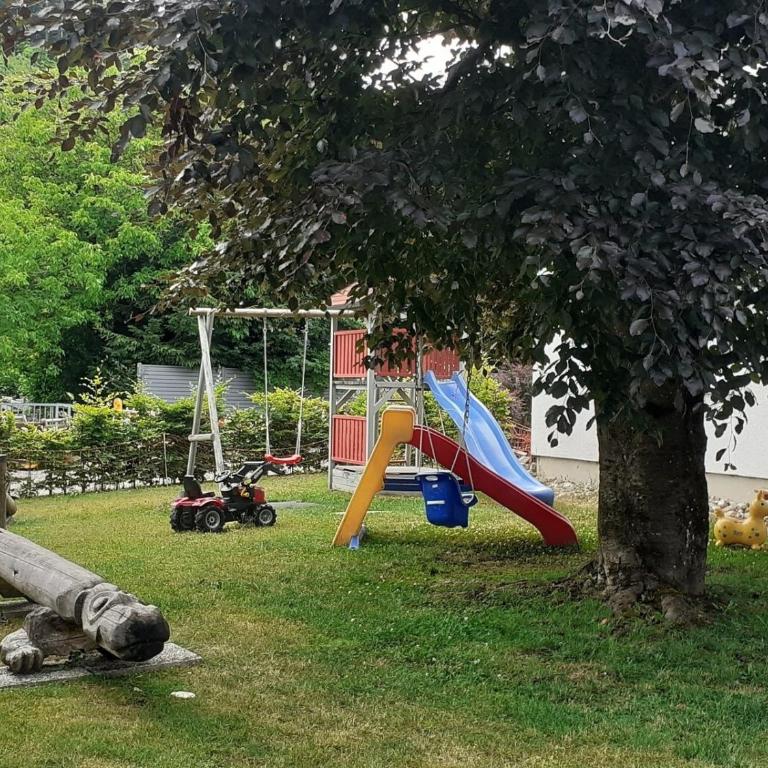 Chiemgau Comfort B7 Ferienwohnanlage Oberaudorf mit Sauna - Apartment - 20