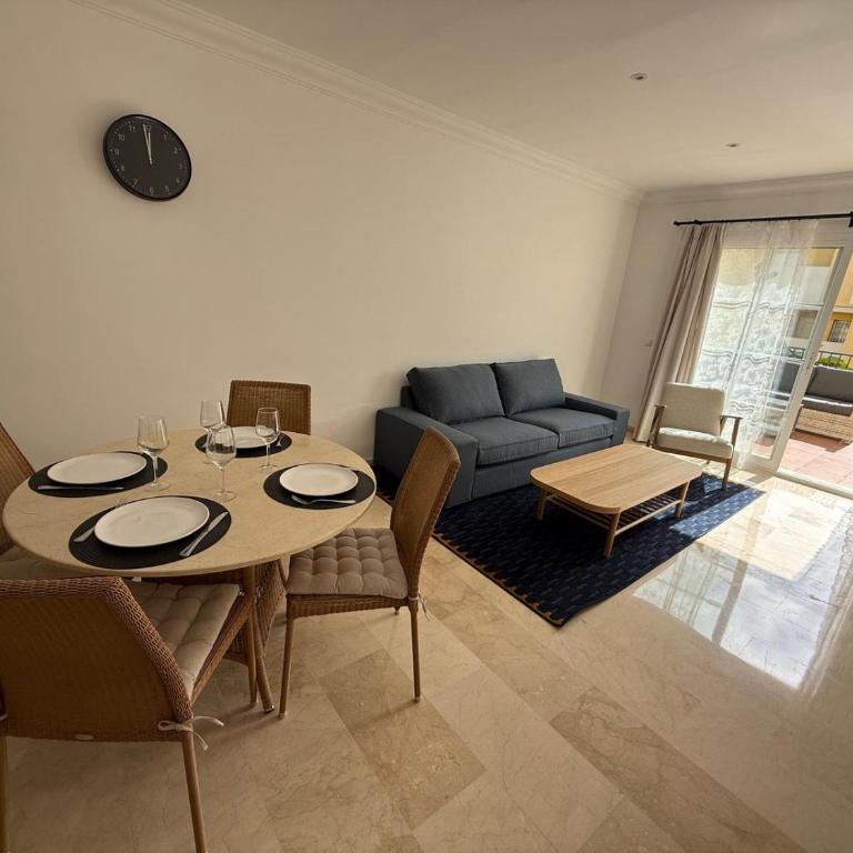 Residence TuAlto - Two-Bedroom Apartment - 8