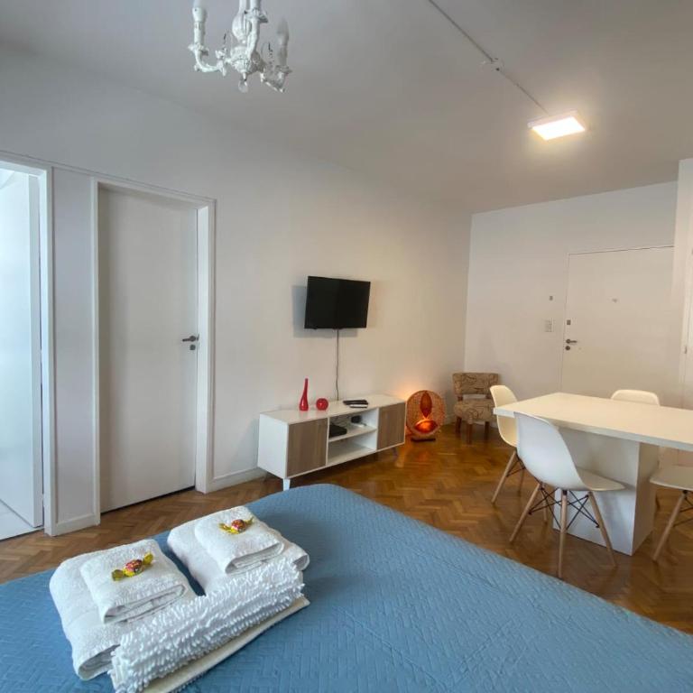 Ubicación Fabulosa!! - One-Bedroom Apartment - 1