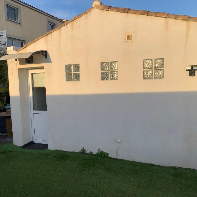 Logement dans une résidence de bien être avec jacuzzi et piscine chauffée - Appartement avec Terrasse - 20