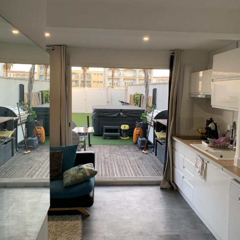 Logement dans une résidence de bien être avec jacuzzi et piscine chauffée - Appartement avec Terrasse - 22