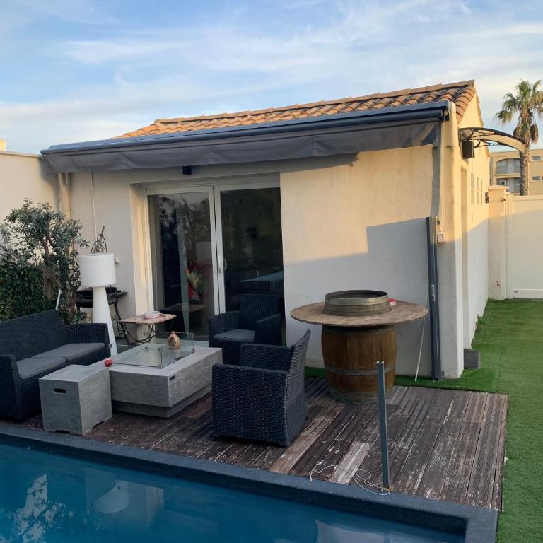 Logement dans une résidence de bien être avec jacuzzi et piscine chauffée - Appartement avec Terrasse - 22