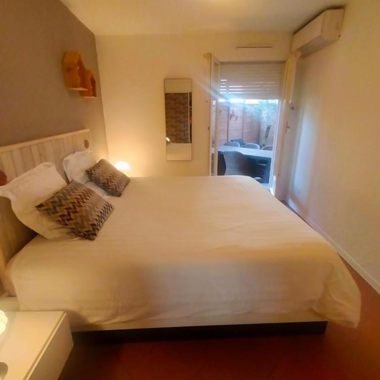 Super appartement 2 à 6 pers garage privé, centreville, plage 150m, 2 terrasses - Apartment mit 2 Schlafzimmern - 13