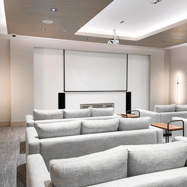 Suite de Lujo con Vista Panorámica, Piscina y Gym - One-Bedroom Suite - 23