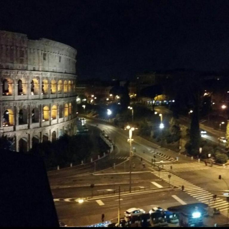 Colosseo28 three private rooms - Appartamento con 3 Camere da Letto - 1