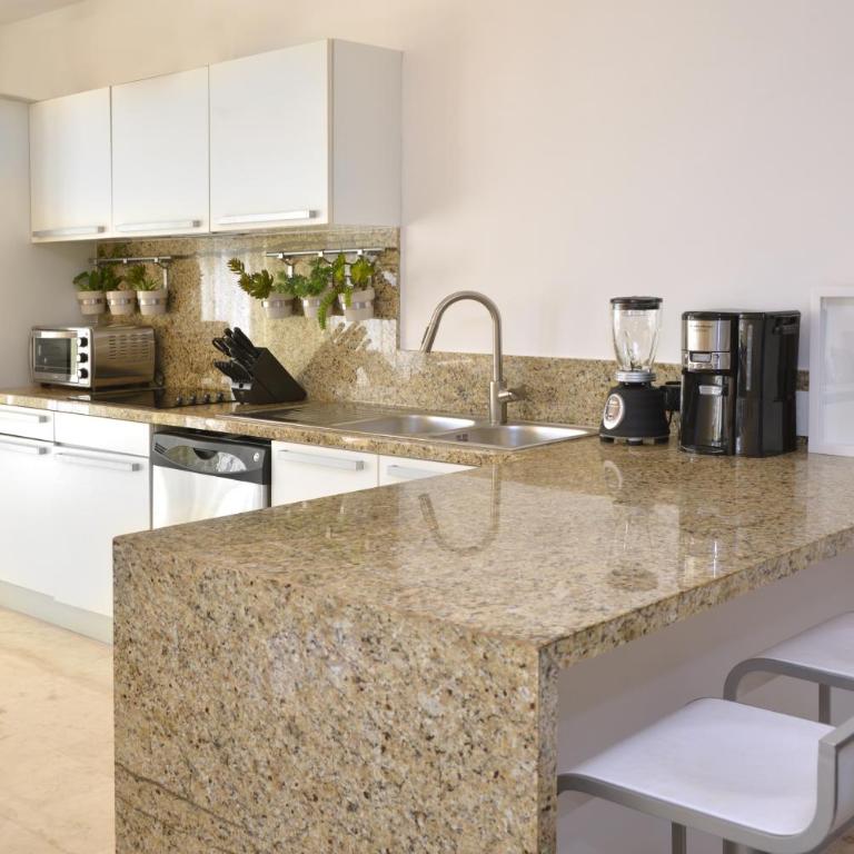 Magia Beachside Condo - Two-Bedroom Apartment - 3