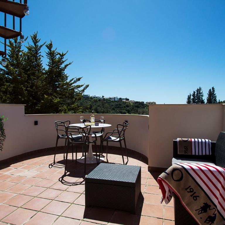 Apartment with solarium in Marbella - Two-Bedroom Apartment - 11