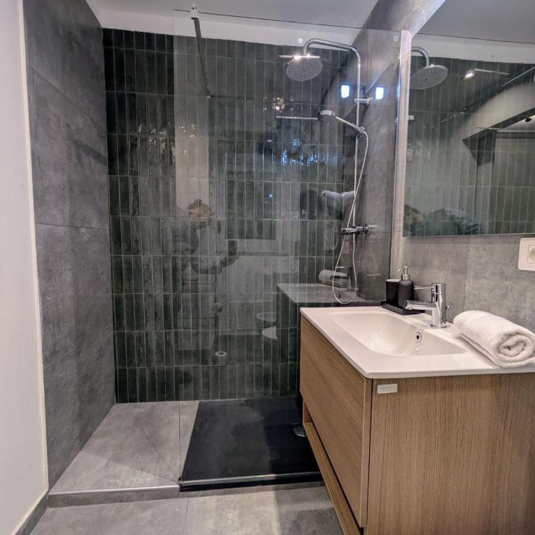 Majorana's LabSuites - Luxury Triple Room - 4