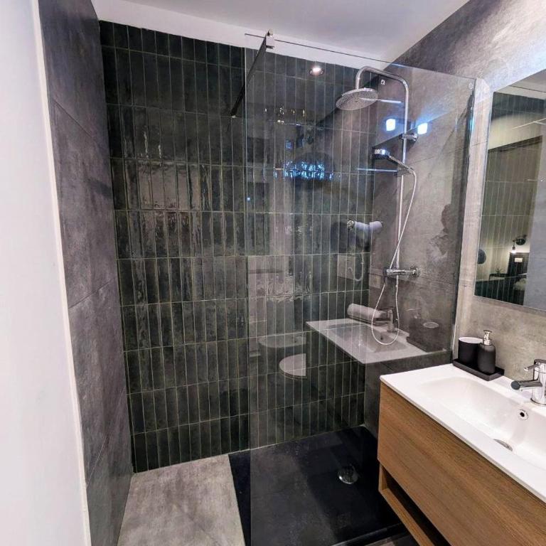 Majorana's LabSuites - Luxury Triple Room - 8
