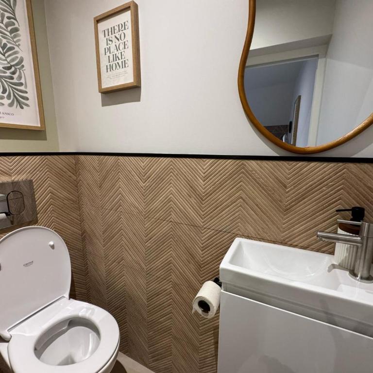 Magnifique appartement rénové Place du Martroi - One-Bedroom Apartment with City View - 6