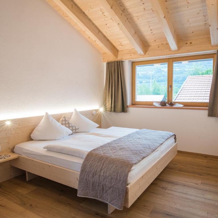 HAUSERGUT Ruhige Bio-Bauernhof Ferienwohnungen im Vinschgau mit Ortlerblick - Appartamento con Vista Montagna - 9