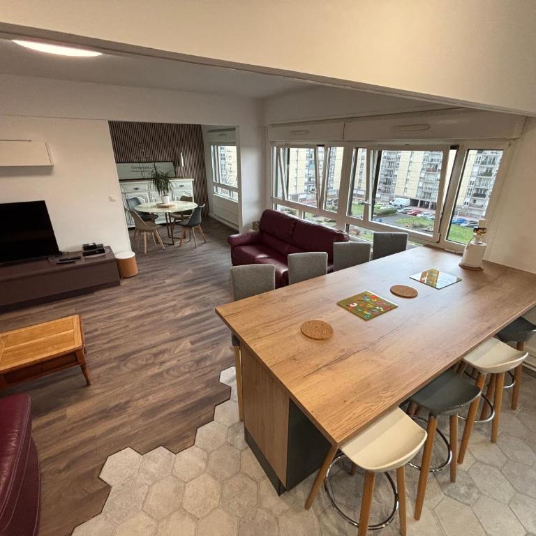 BedinReims elegant green bottle quiet and close to center free parking and wifi free ideal 5 à 9 Adultes - Appartamento Deluxe - 9