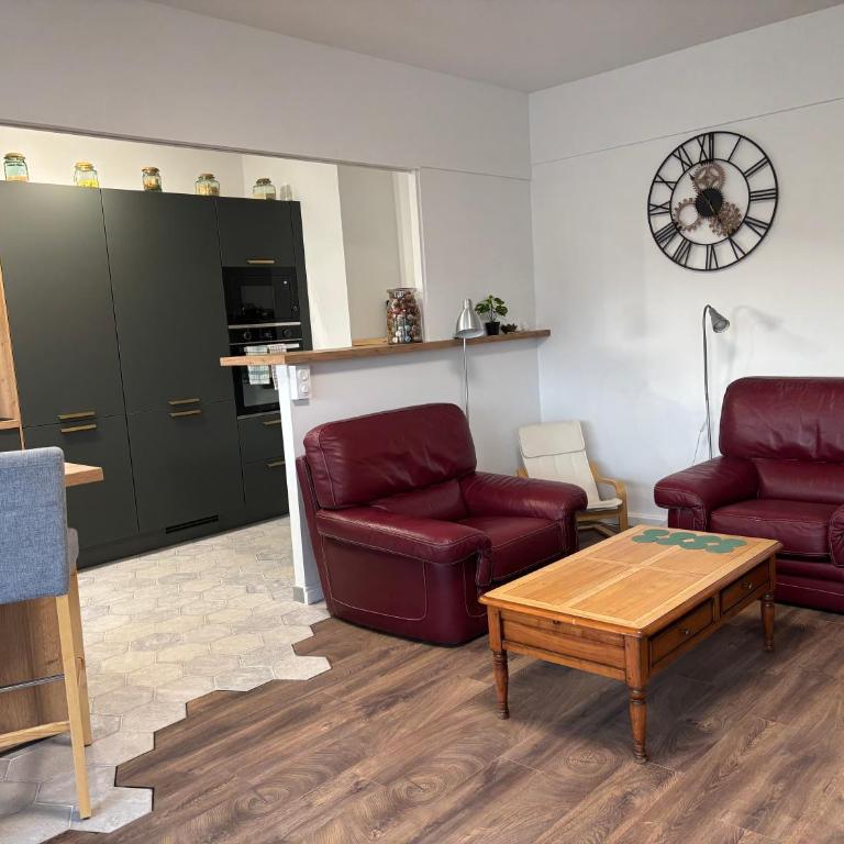 BedinReims elegant green bottle quiet and close to center free parking and wifi free ideal 5 à 9 Adultes - Appartamento Deluxe - 5