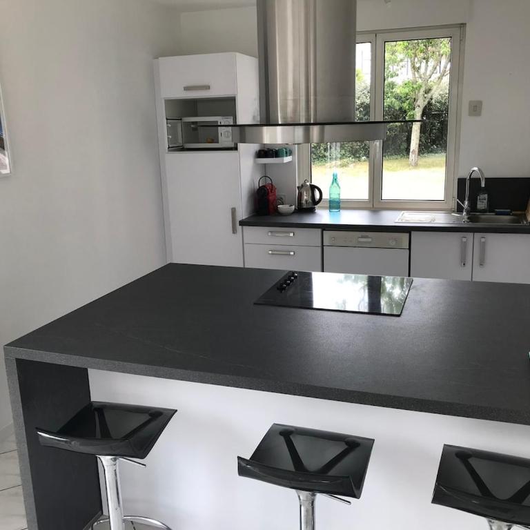 Maison à 10mn à pieds de la plage - Three-Bedroom House - 11