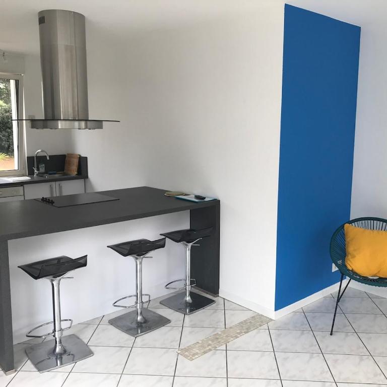 Maison à 10mn à pieds de la plage - Three-Bedroom House - 23