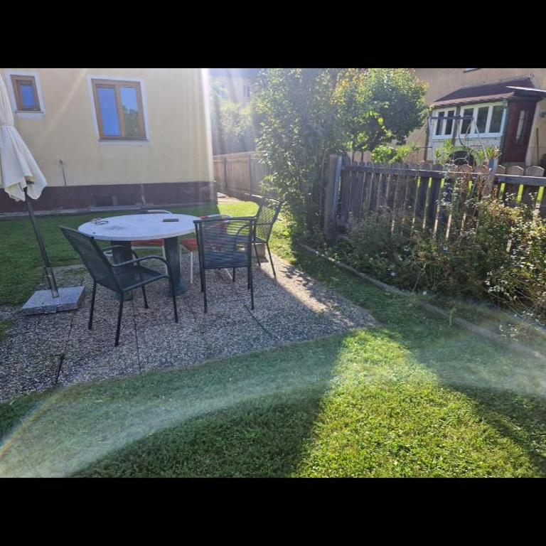 LA Haus für Monteure, Arbeiter, Pendler, ganzes Haus mit Garten, 5 Zimmer - Apartment - 11