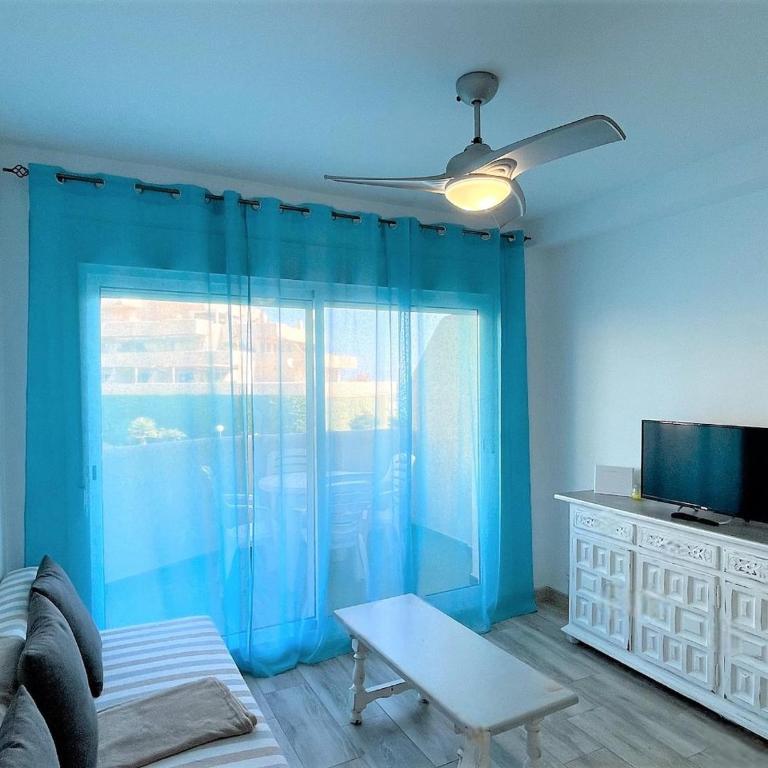 Apartment with terrace and sea views - One-Bedroom Apartment - 3