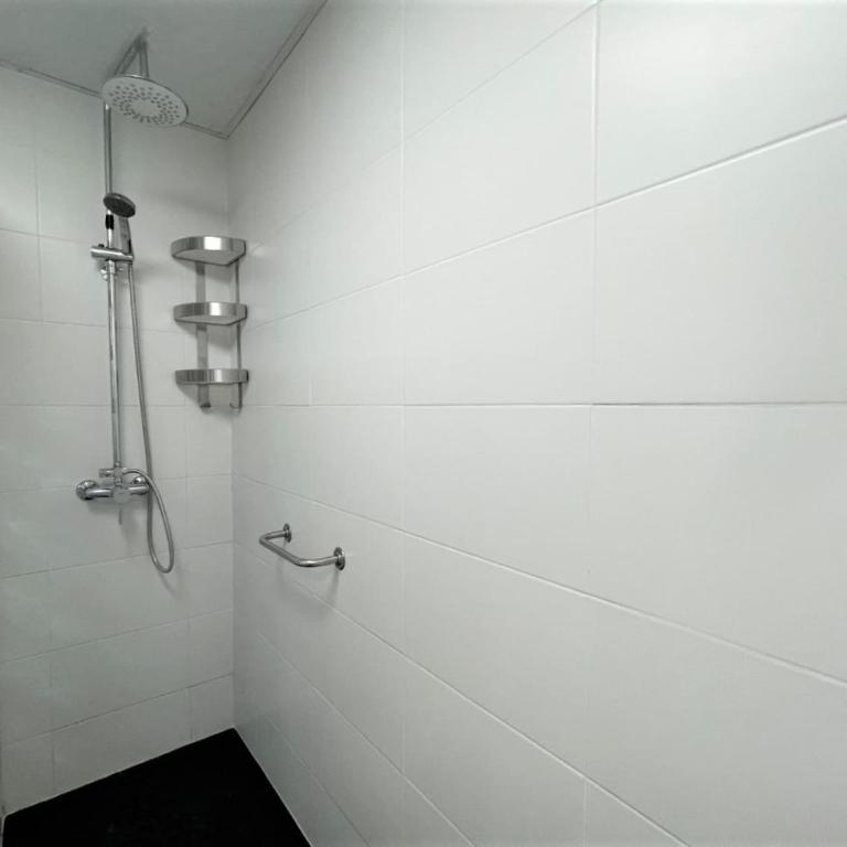 Apartment with sea views in Benalbeach - Two-Bedroom Apartment - 16