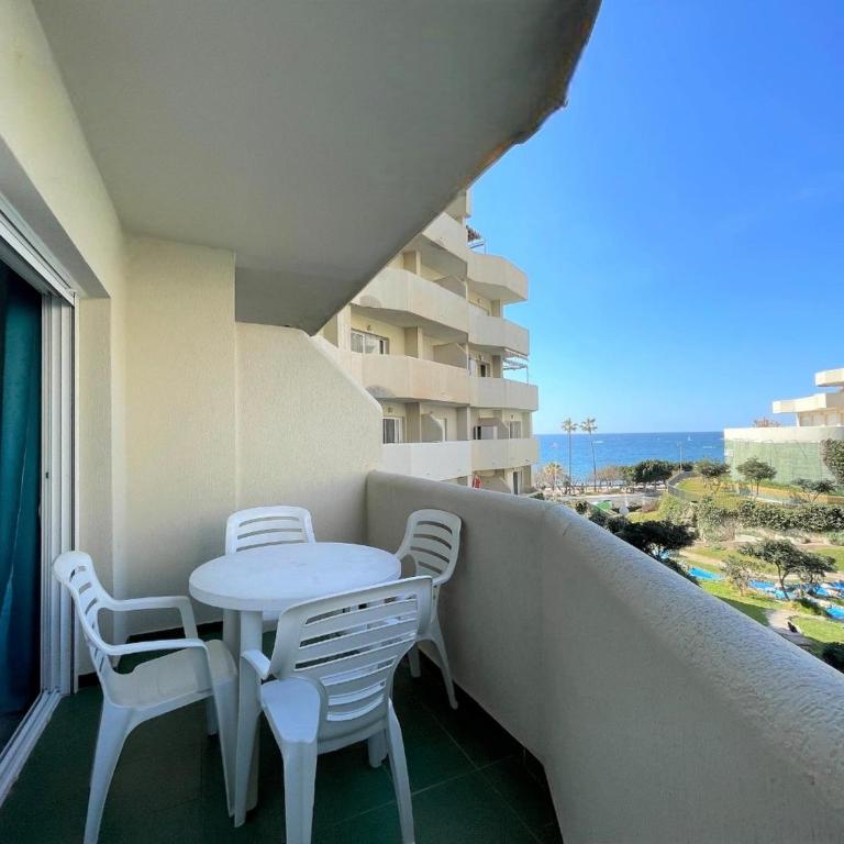 Apartment with sea views in Benalbeach - Two-Bedroom Apartment - 19