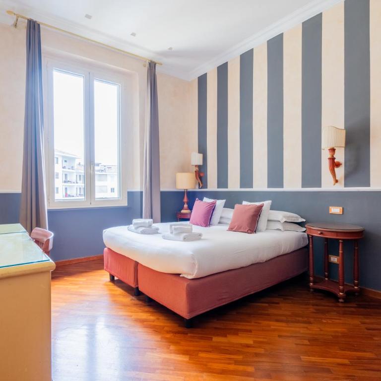 SMN Suites - Camera Matrimoniale con Bagno Privato - 5