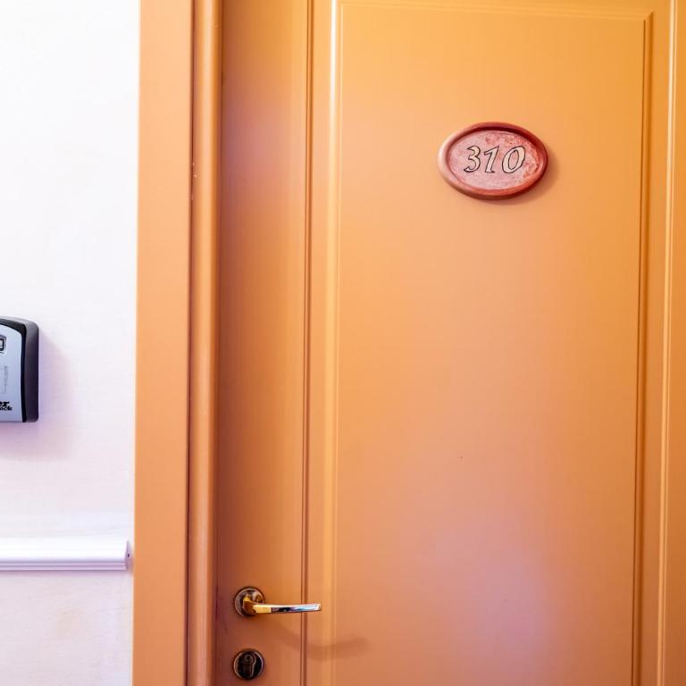 SMN Suites - Camera Matrimoniale con Bagno Privato - 8