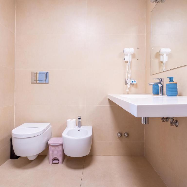 SMN Suites - Camera Matrimoniale con Bagno Privato - 9