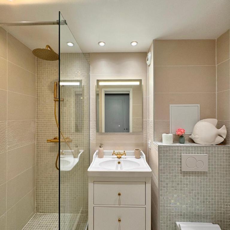 Vue mer imprenable, piscine à débordement - Cannes - Apartment mit 1 Schlafzimmer - 8