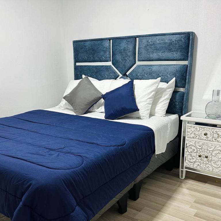 Departamento Hermanos Maristas - Three-Bedroom Apartment - 13