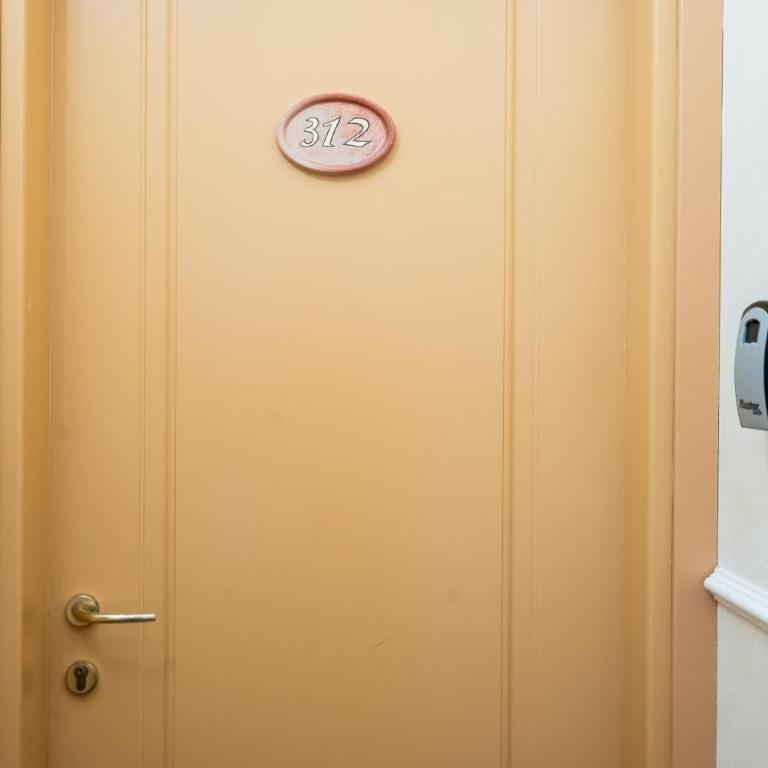 SMN Suites - Camera Matrimoniale con Bagno Privato - 14