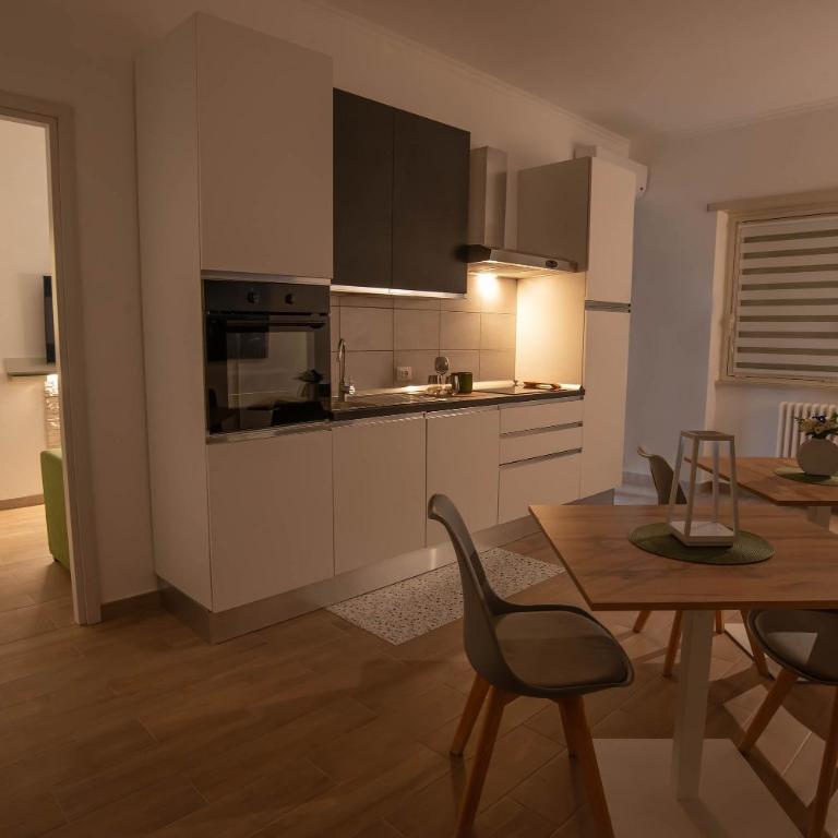 Appartamento Terra - Camera Matrimoniale con Bagno Privato - 23