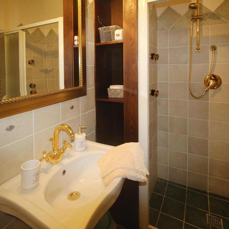 Stone House in Camaiore near Versilia Beach - Ferienhaus mit 1 Schlafzimmer - 13