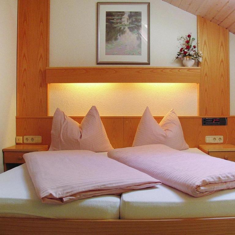 Chalet in Dienten with Ski-In Access & Sauna - Apartment - 10