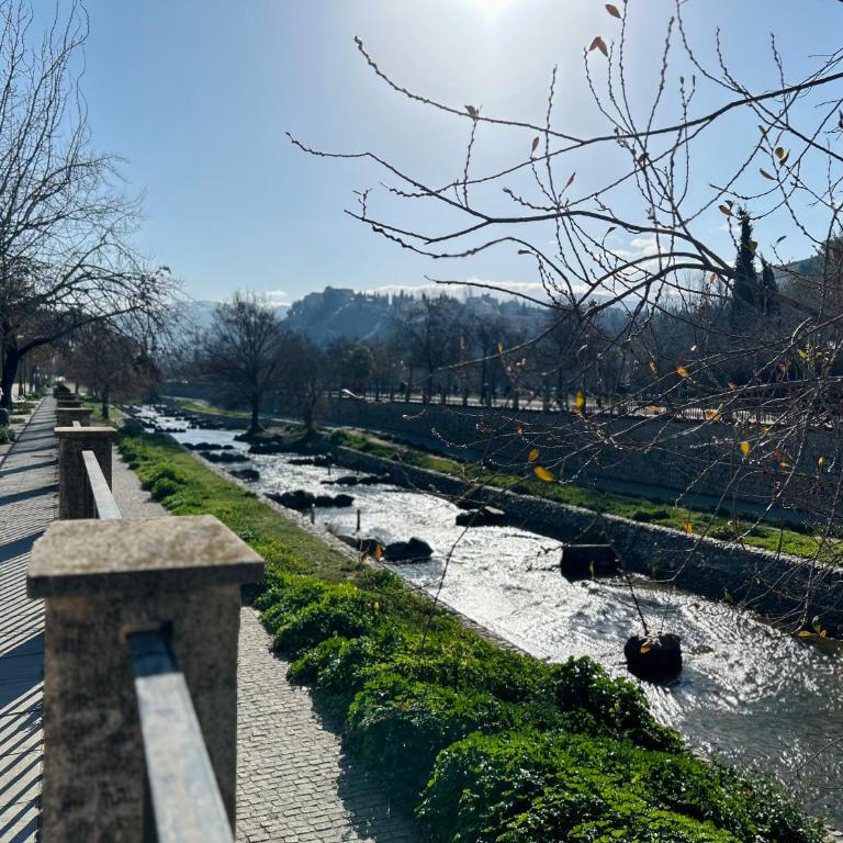 Centrico junto al rio genil - Two-Bedroom Apartment - 18