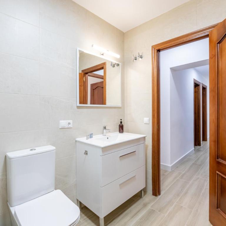 Casa Pepa, Old Town Marbella by Kura Homes - Three-Bedroom Apartment - 44