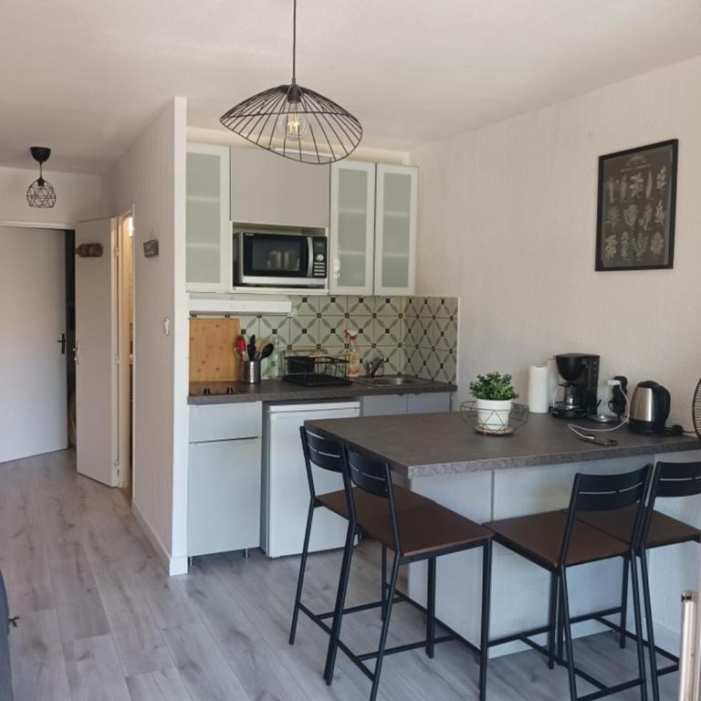 Petit paradis Sanaryen - Apartment mit 1 Schlafzimmer und Balkon - 2