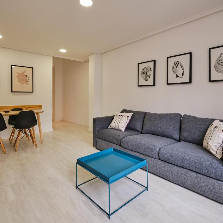 PATRAIX FLAT - Three-Bedroom Apartment - 9