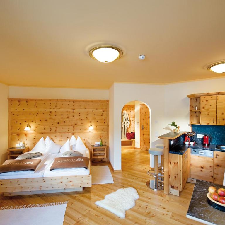 Grizzly Sport & Motorrad Resort - Familiensuite - 4