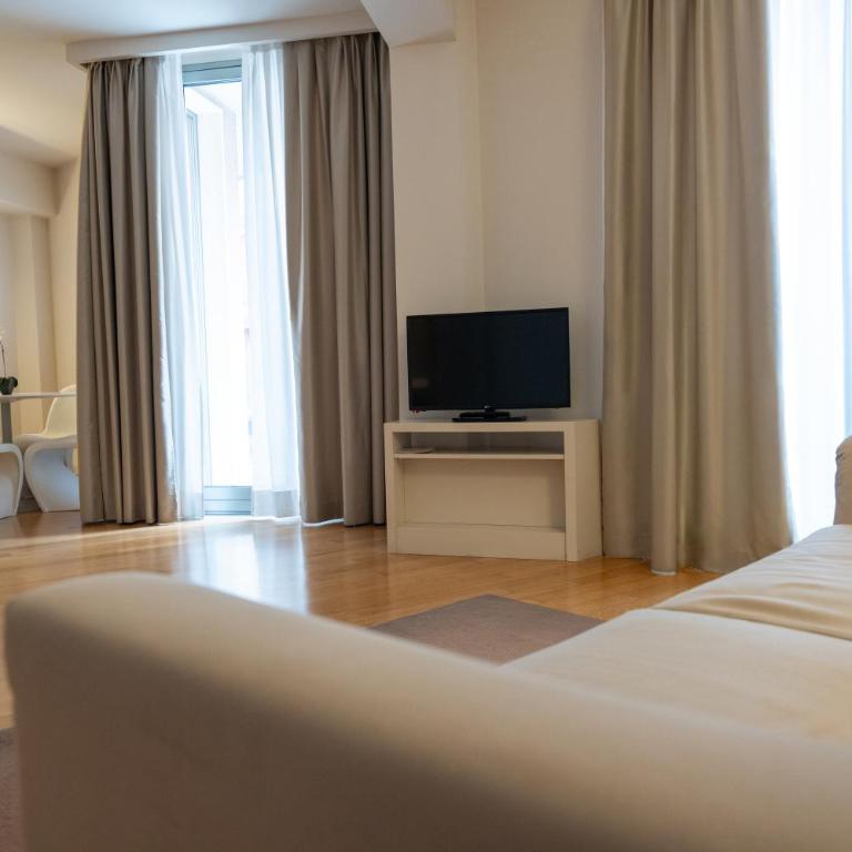 Home 15 Residence Hotel - One-Bedroom Deluxe Apartment - 2