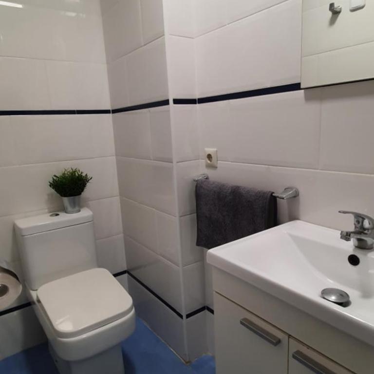 Newly renovated bright apartment in JUPITER - One-Bedroom Apartment - 14