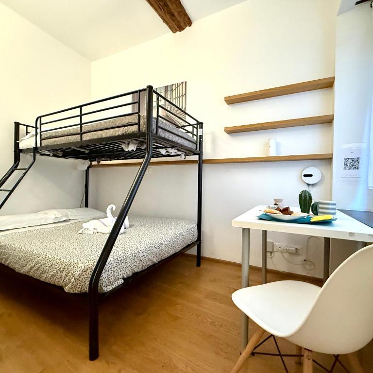 DIMORA DEGLI INCROCIATI 5 - St Brignole Fiera del Mare - GENOVABB IT - Two-Bedroom Apartment - 10