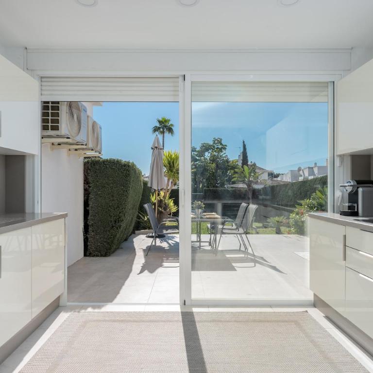 Cozy 3-Bedroom Ground Floor with Large Garden - Apartamento Superior con 3 dormitorios - 9