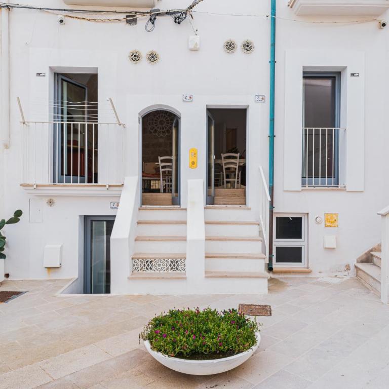 Seafront Apartments in Monopoli Old Town - One-Bedroom Apartment - Split Level - Sea Side - 3