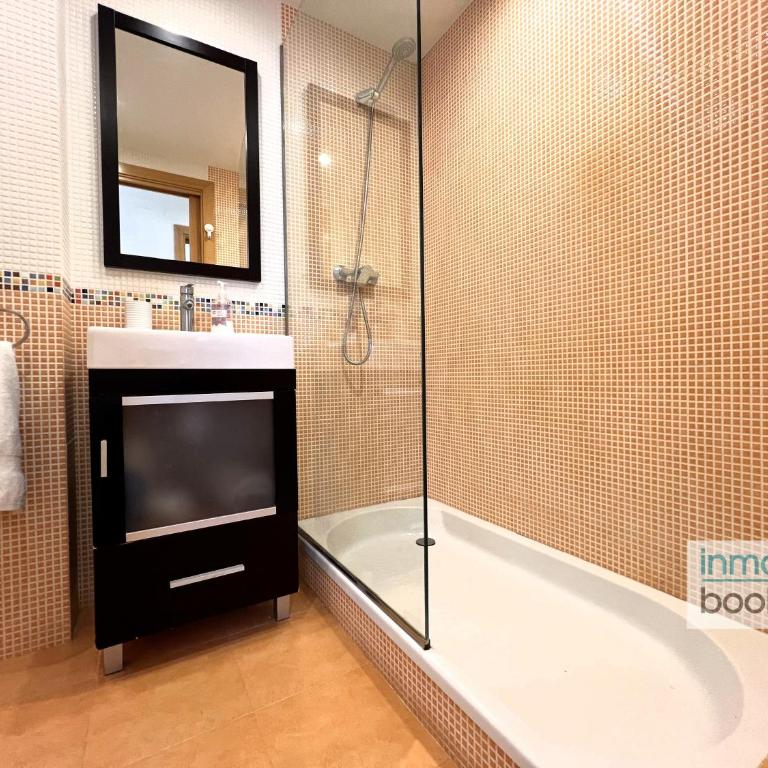 Salou Beach Apartment C92, climatizado y con piscina - Apartamento de 2 dormitorios con vistas a la piscina - 41