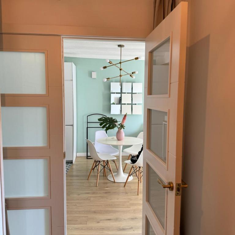 Unique Ramblas - One-Bedroom Apartment - 15