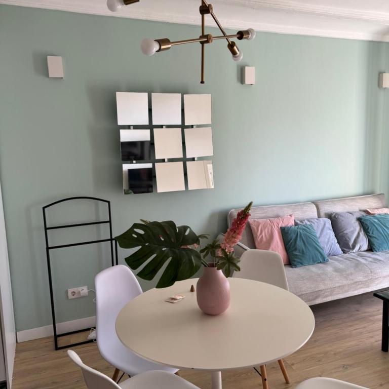 Unique Ramblas - One-Bedroom Apartment - 21