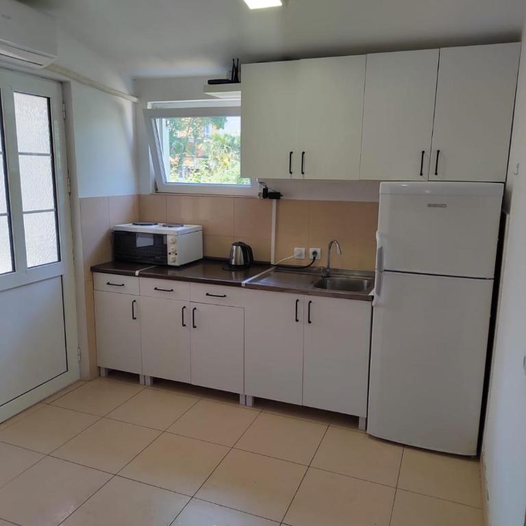 Dzenan apartmani - Two-Bedroom Studio Apartment - 5